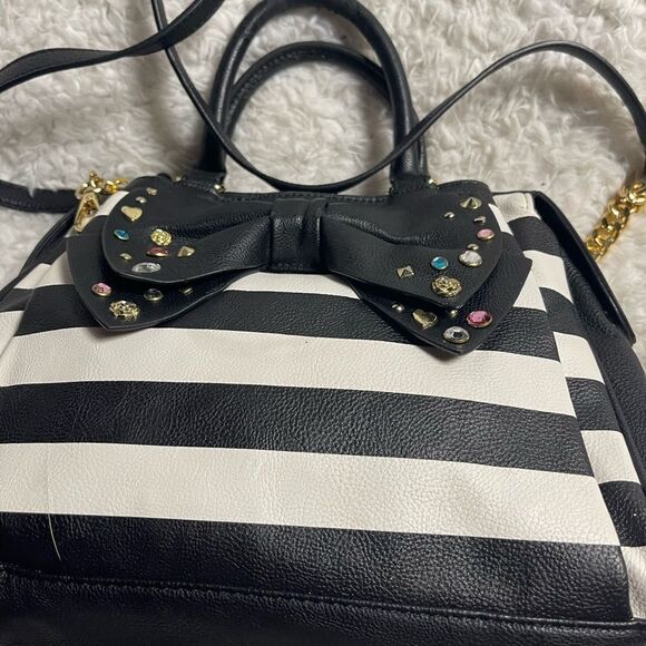Betsey Johnson  Synthetic Black and White Striped Bow & studs accents satchel - Picture 10 of 13